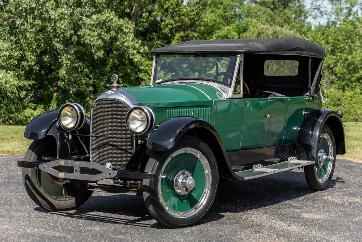 1921 Paige Larchmont II